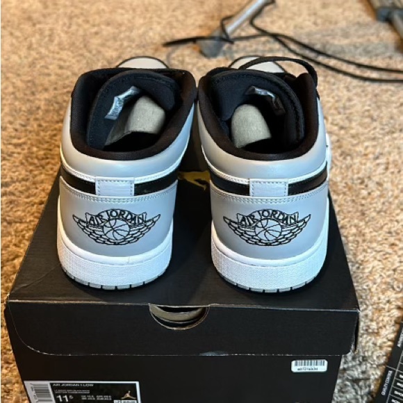 Air Jordan 1 Low - LT Smoke Grey/Black-White - Picture 2 of 8